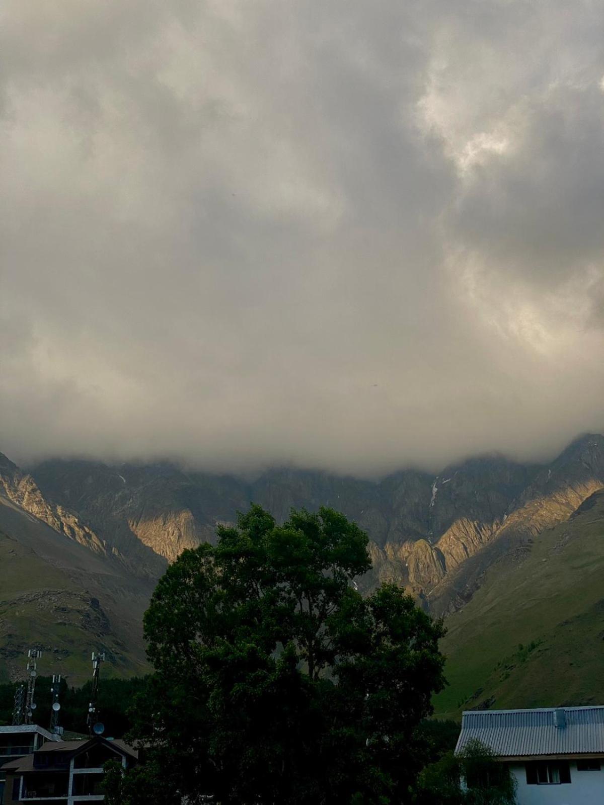 Mood Hotel Kazbegi المظهر الخارجي الصورة